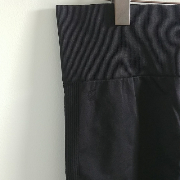 Fabletics Black High-Waisted Leggings - Picture 7 of 7
